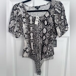 Express snake print bodysuit size medium